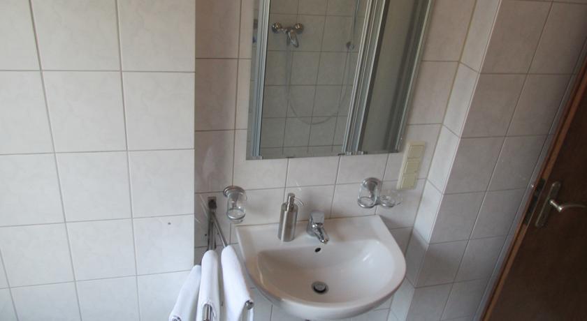 Apartments Mayen Phòng bức ảnh